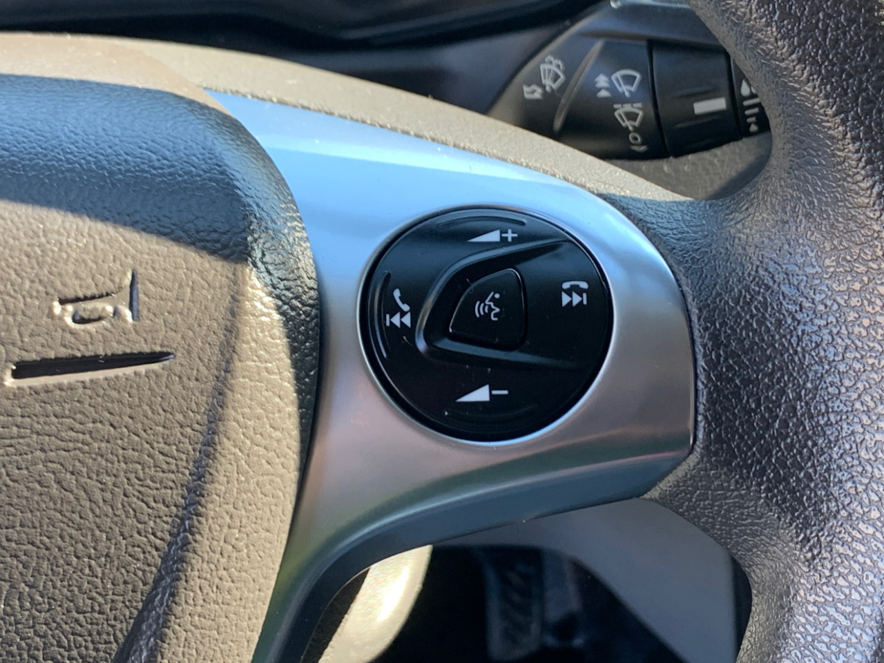 Ford Transit Passenger Wagon T-350 148" Low Roof XL Sliding RH Dr 2018