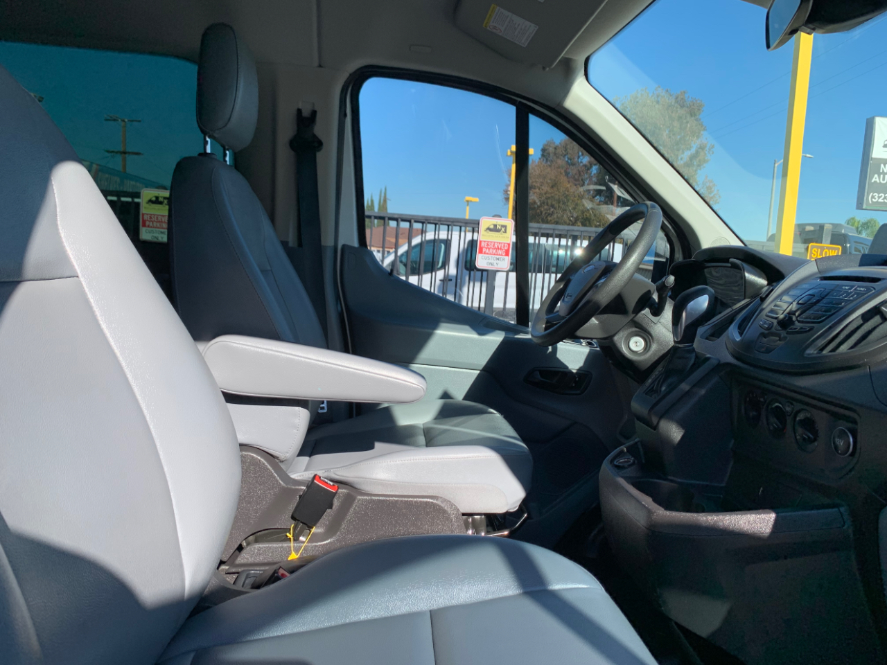 Ford Transit Passenger Wagon T-350 148" Low Roof XL Sliding RH Dr 2018