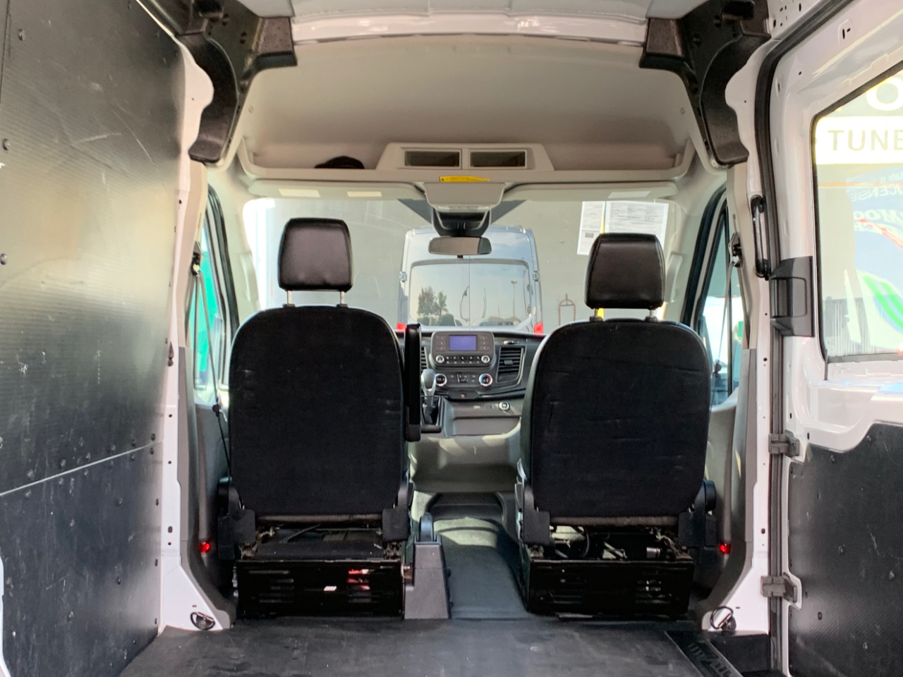 Ford Transit Cargo Van T-250 148" Med Rf 9070 GVWR RWD 2020