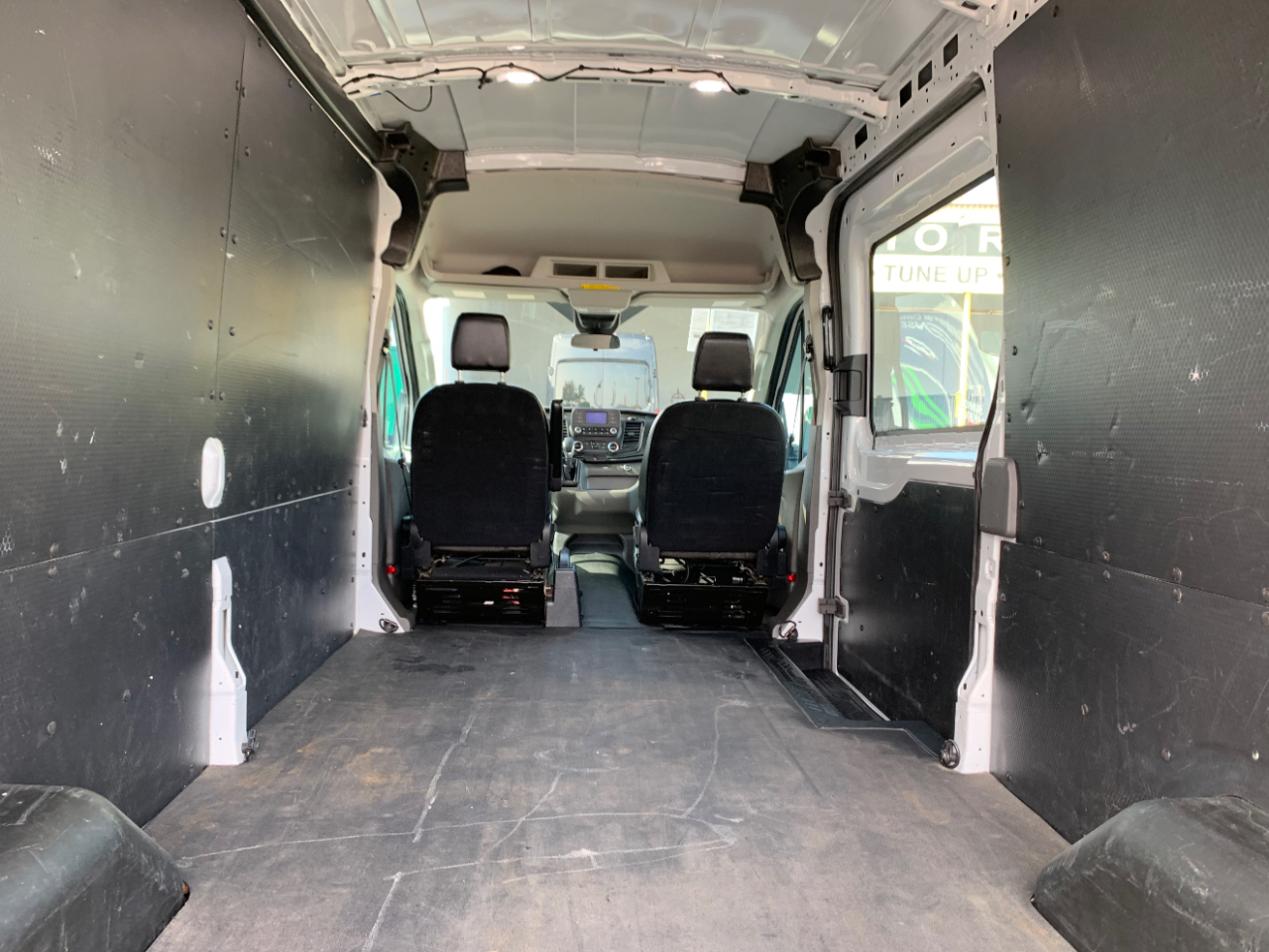 Ford Transit Cargo Van T-250 148" Med Rf 9070 GVWR RWD 2020