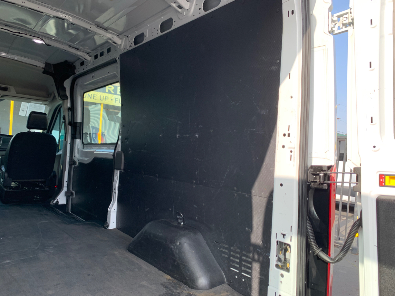 Ford Transit Cargo Van T-250 148" Med Rf 9070 GVWR RWD 2020