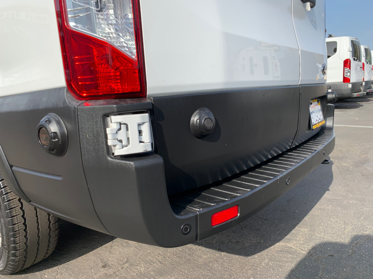 Ford Transit Cargo Van T-250 148" Med Rf 9070 GVWR RWD 2020