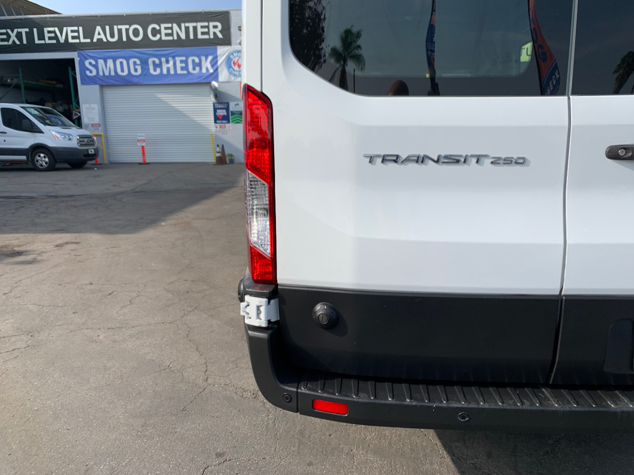 Ford Transit Cargo Van T-250 148" Med Rf 9070 GVWR RWD 2020