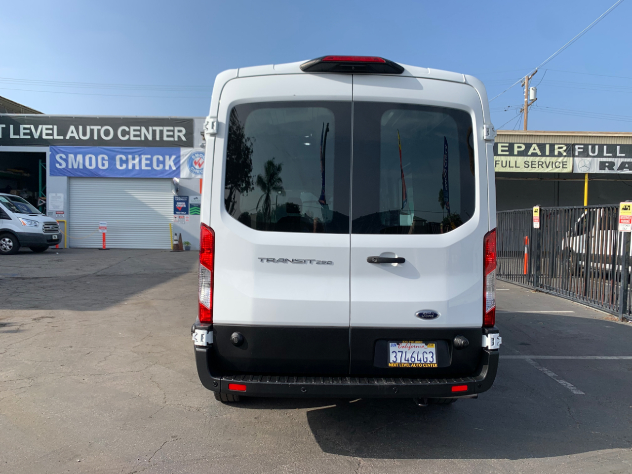 Ford Transit Cargo Van T-250 148" Med Rf 9070 GVWR RWD 2020