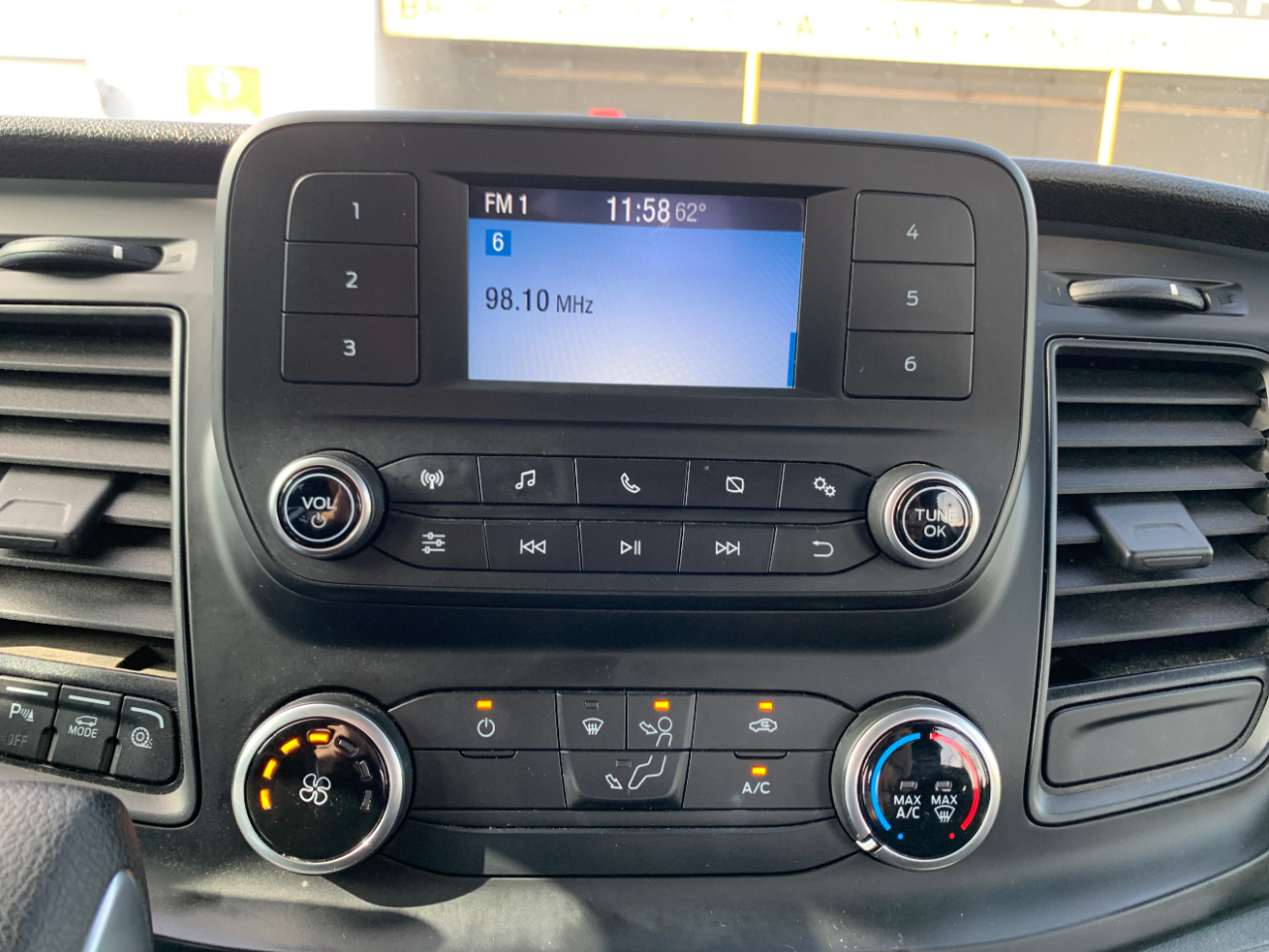 Ford Transit Cargo Van T-250 148" Med Rf 9070 GVWR RWD 2020