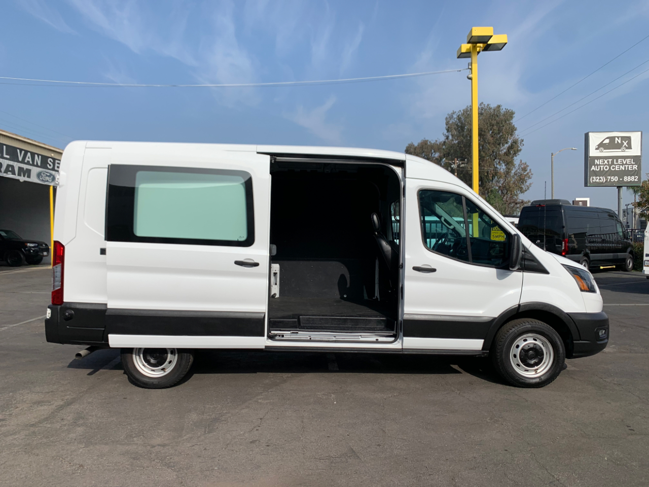 Ford Transit Cargo Van T-250 148" Med Rf 9070 GVWR RWD 2020