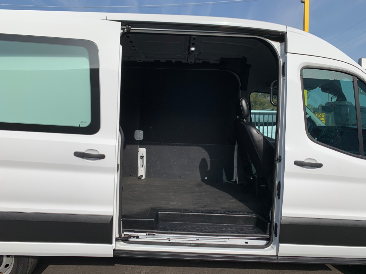 Ford Transit Cargo Van T-250 148" Med Rf 9070 GVWR RWD 2020