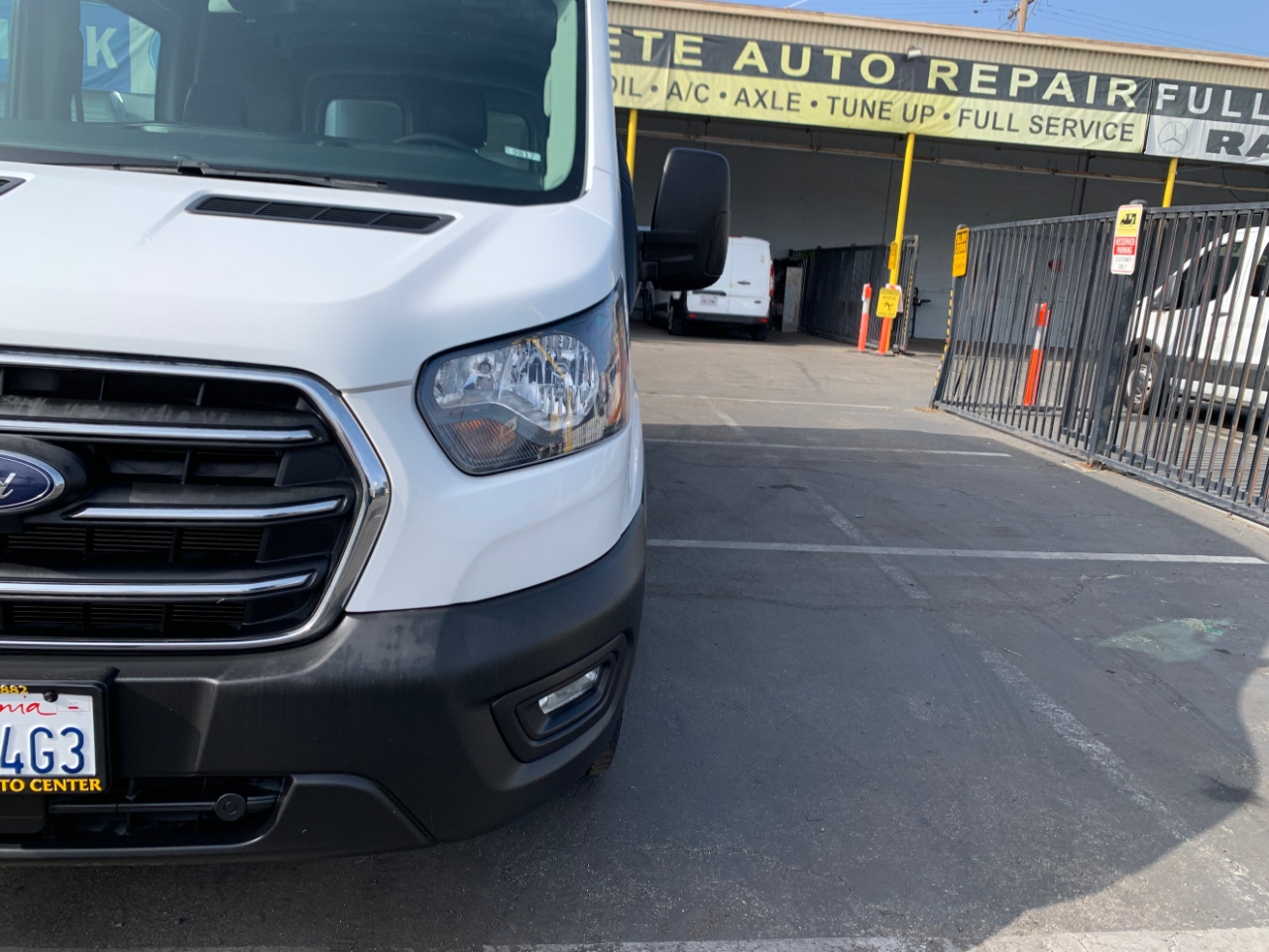 Ford Transit Cargo Van T-250 148" Med Rf 9070 GVWR RWD 2020