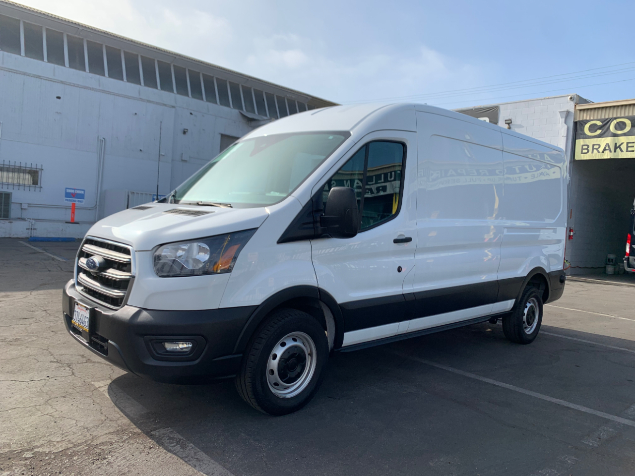 Ford Transit Cargo Van T-250 148" Med Rf 9070 GVWR RWD 2020