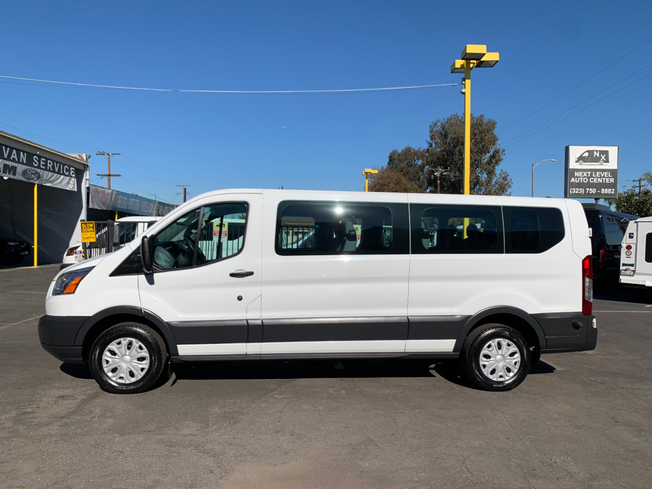 Ford Transit Wagon T-350 148" Low Roof XLT Swing-Out RH Dr 2015