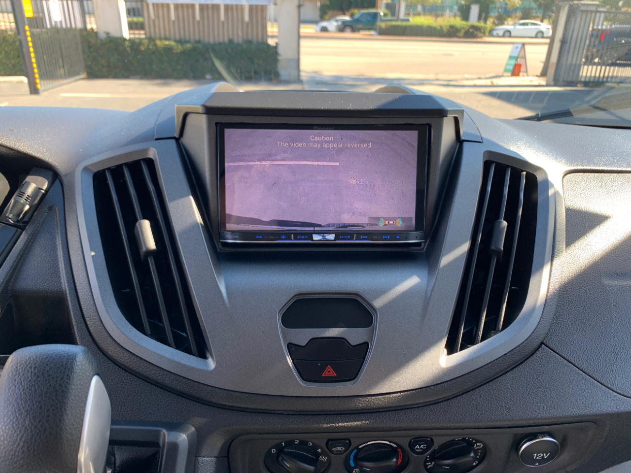 Ford Transit Wagon T-350 148" Low Roof XLT Swing-Out RH Dr 2015