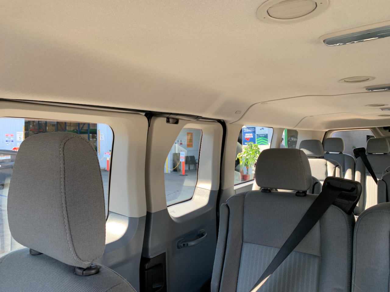 Ford Transit Wagon T-350 148" Low Roof XLT Swing-Out RH Dr 2015