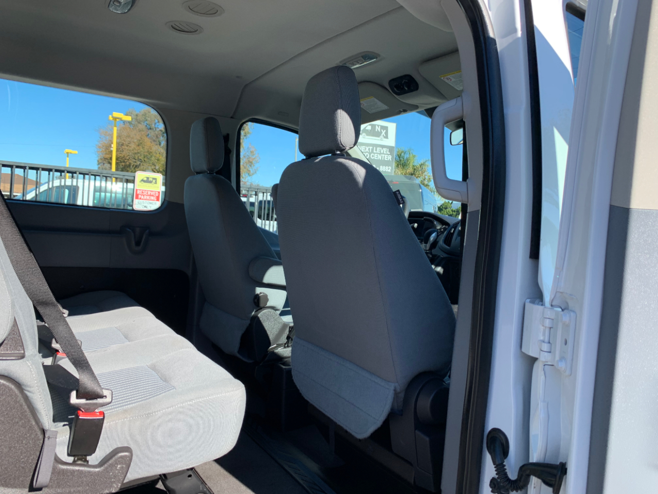 Ford Transit Wagon T-350 148" Low Roof XLT Swing-Out RH Dr 2015