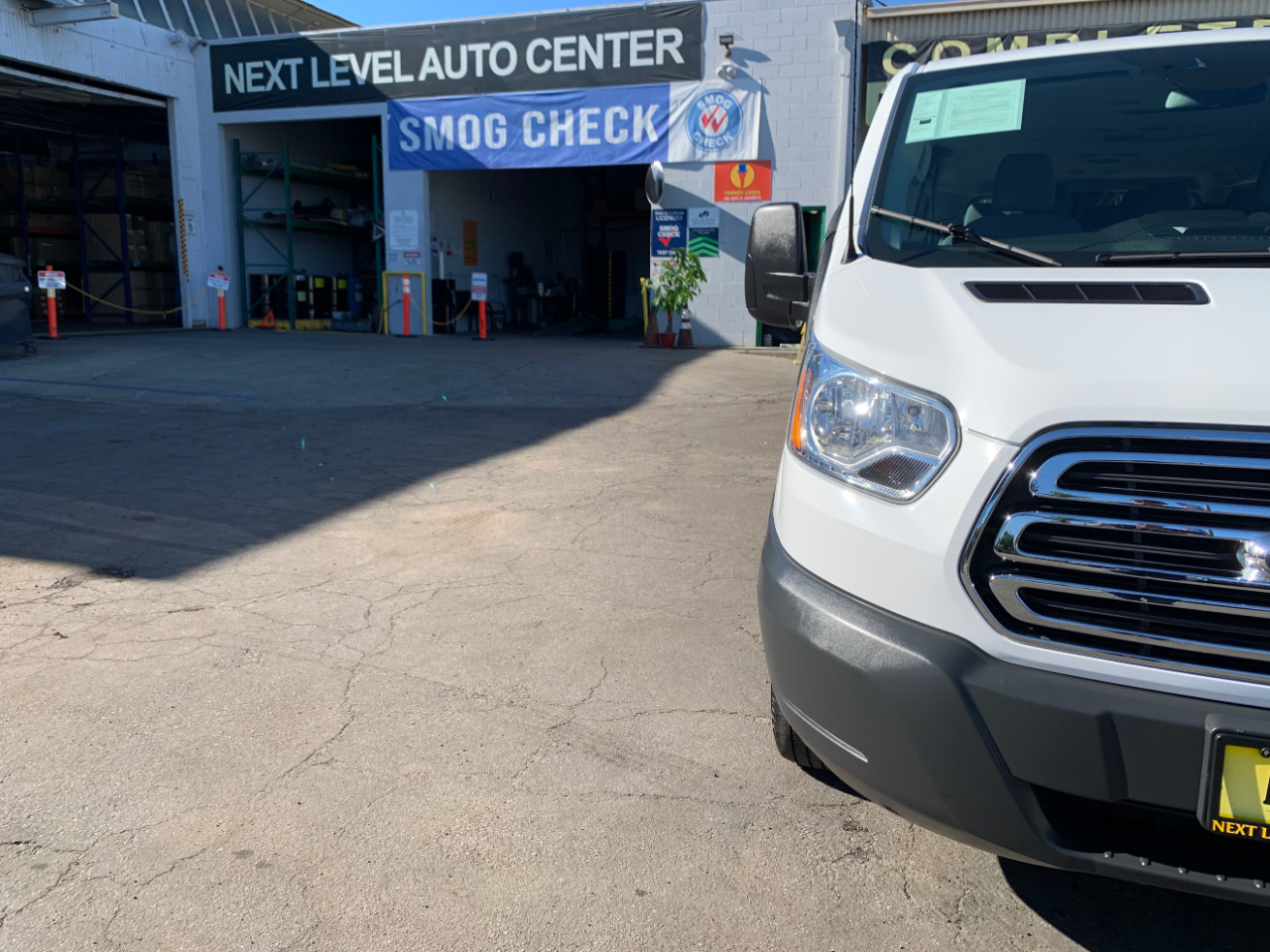 Ford Transit Wagon T-350 148" Low Roof XLT Swing-Out RH Dr 2015