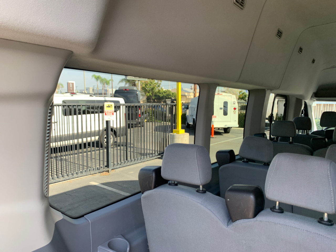 Ford Transit Wagon T-350 148" EL High Roof XLT Sliding RH Dr DRW 2017