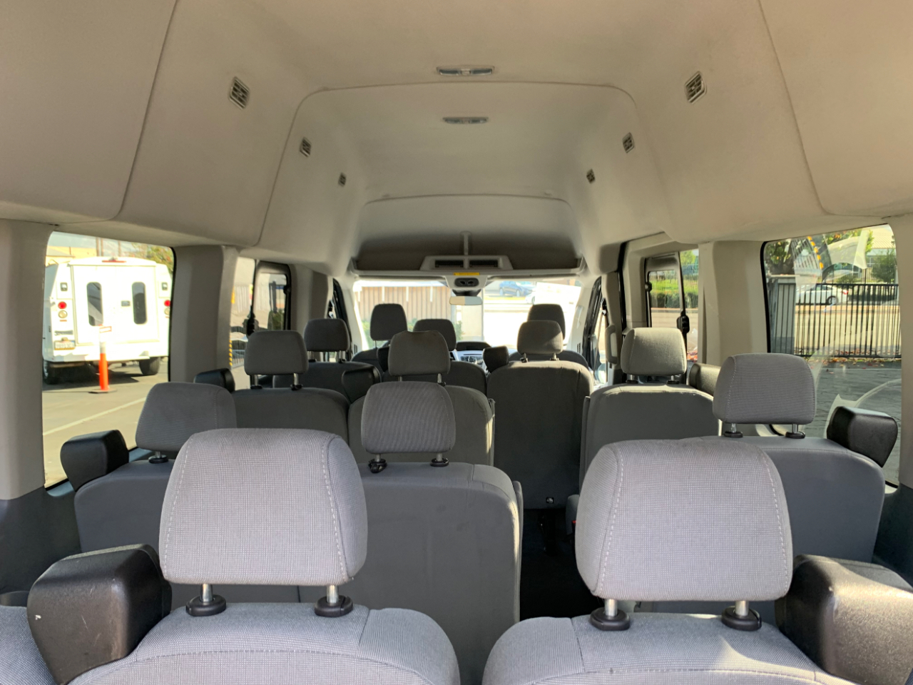 Ford Transit Wagon T-350 148" EL High Roof XLT Sliding RH Dr DRW 2017