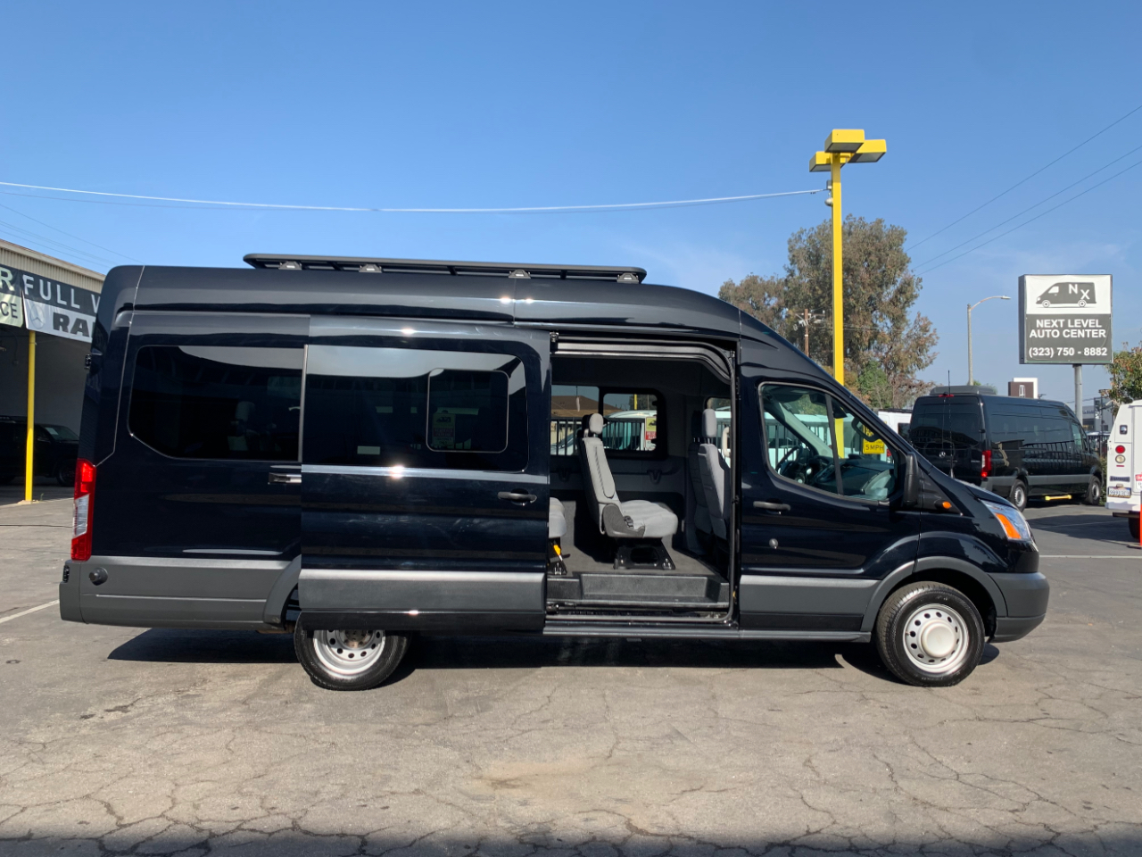 Ford Transit Wagon T-350 148" EL High Roof XLT Sliding RH Dr DRW 2017