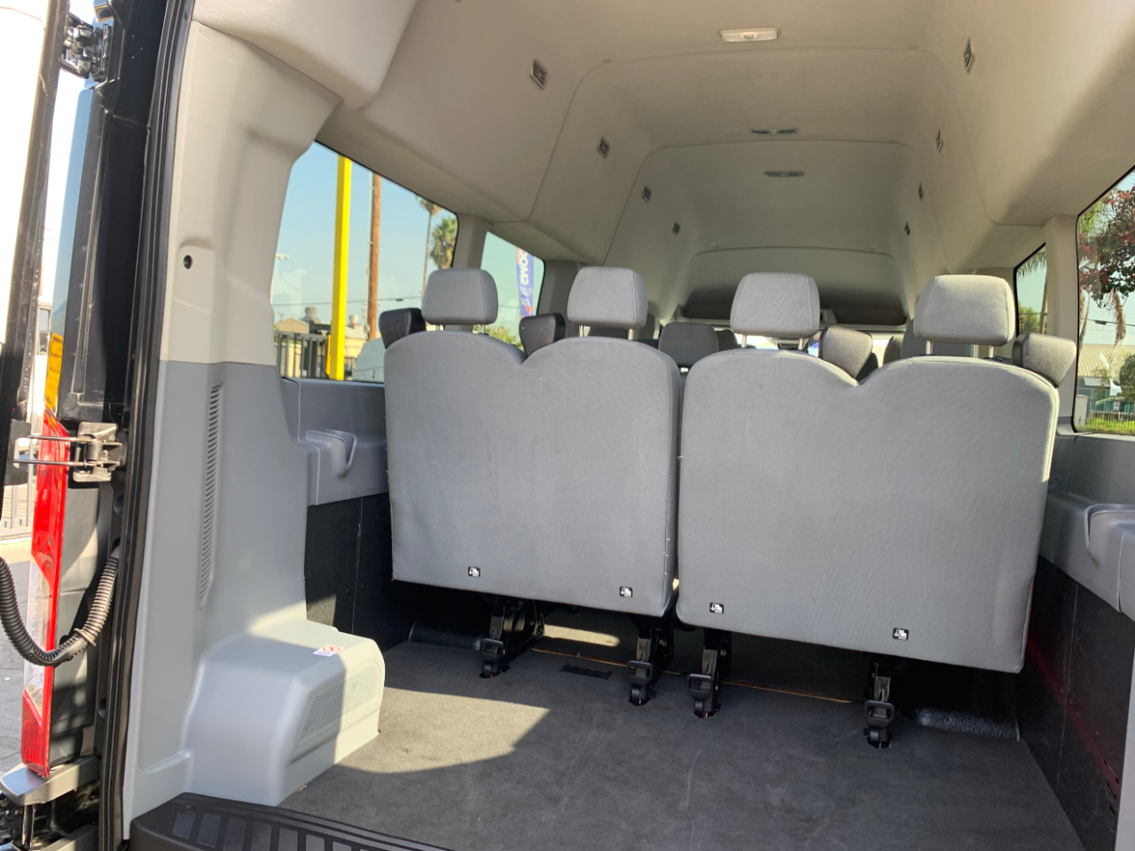 Ford Transit Wagon T-350 148" EL High Roof XLT Sliding RH Dr DRW 2017