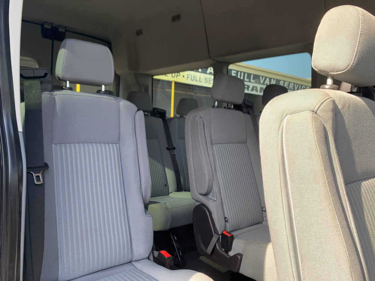 Ford Transit Wagon T-350 148" EL High Roof XLT Sliding RH Dr DRW 2017