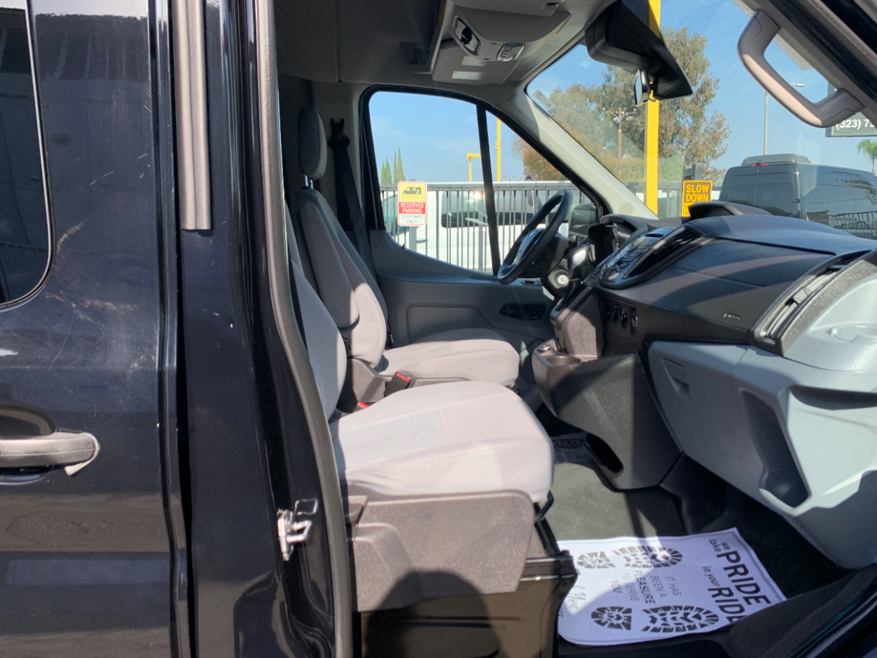 Ford Transit Wagon T-350 148" EL High Roof XLT Sliding RH Dr DRW 2017