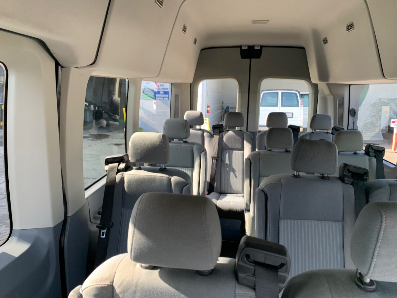 Ford Transit Wagon T-350 148" EL High Roof XLT Sliding RH Dr DRW 2017