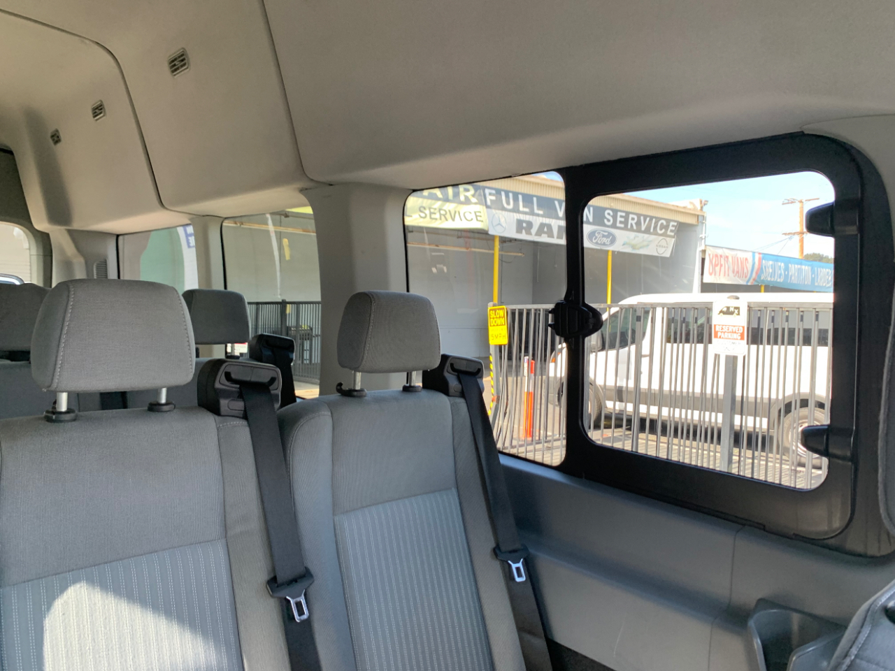 Ford Transit Wagon T-350 148" EL High Roof XLT Sliding RH Dr DRW 2017