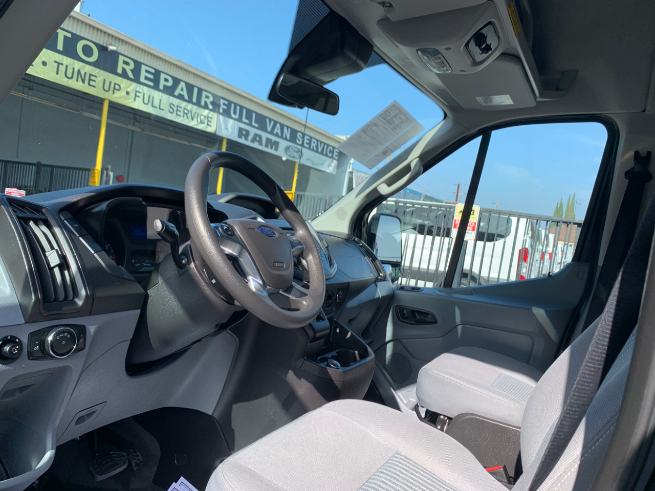 Ford Transit Wagon T-350 148" EL High Roof XLT Sliding RH Dr DRW 2017