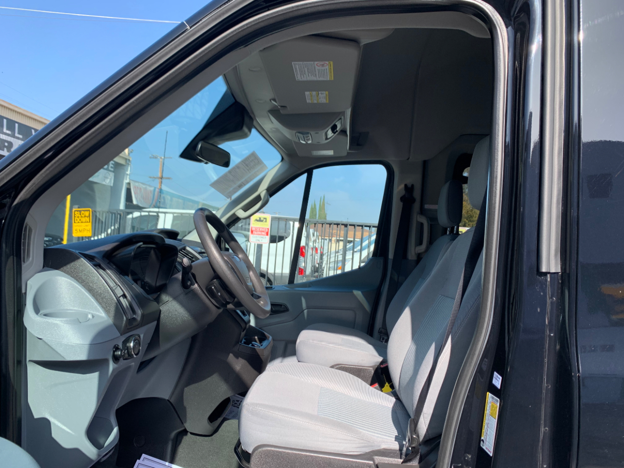 Ford Transit Wagon T-350 148" EL High Roof XLT Sliding RH Dr DRW 2017