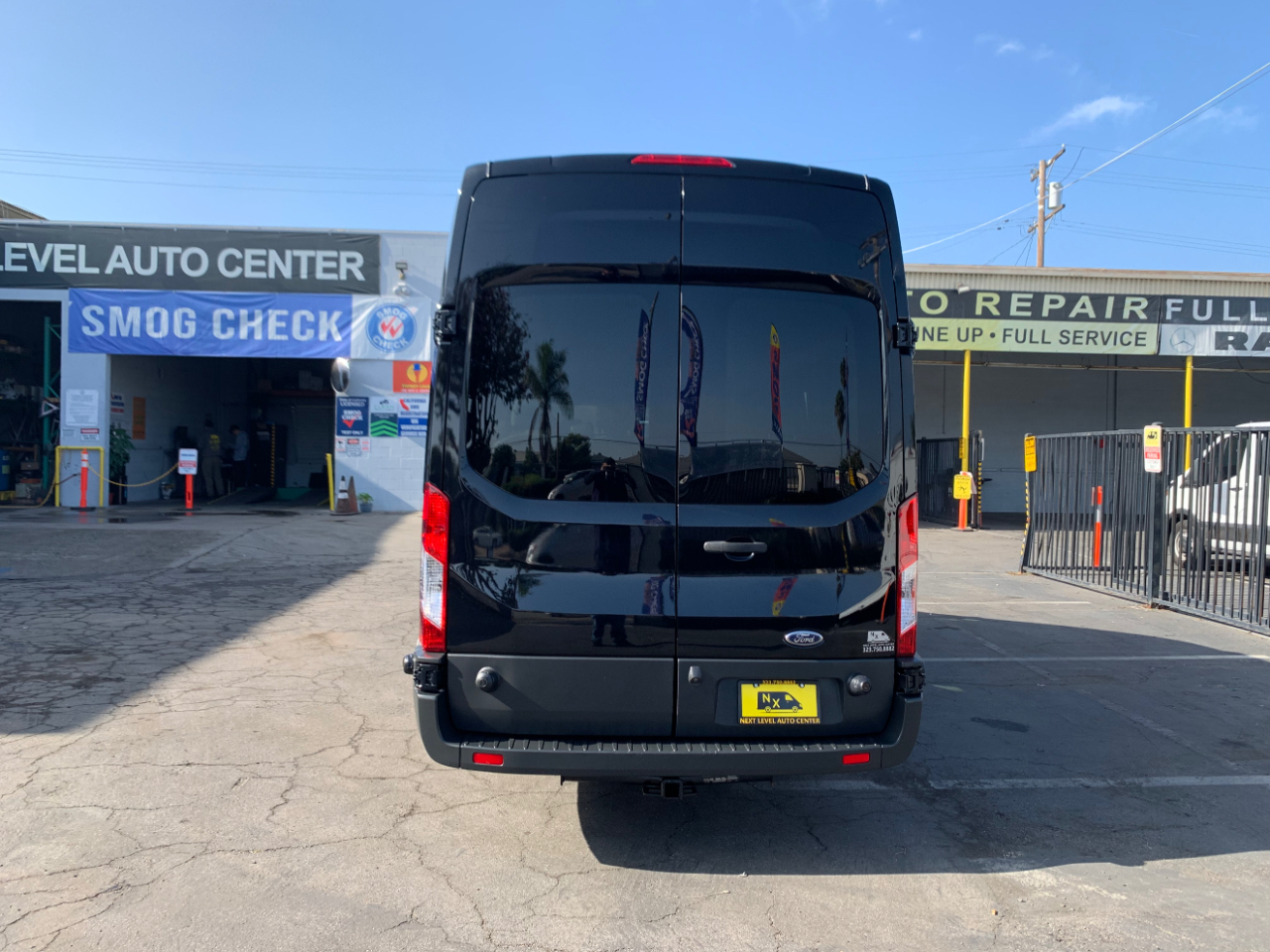 Ford Transit Wagon T-350 148" EL High Roof XLT Sliding RH Dr DRW 2017