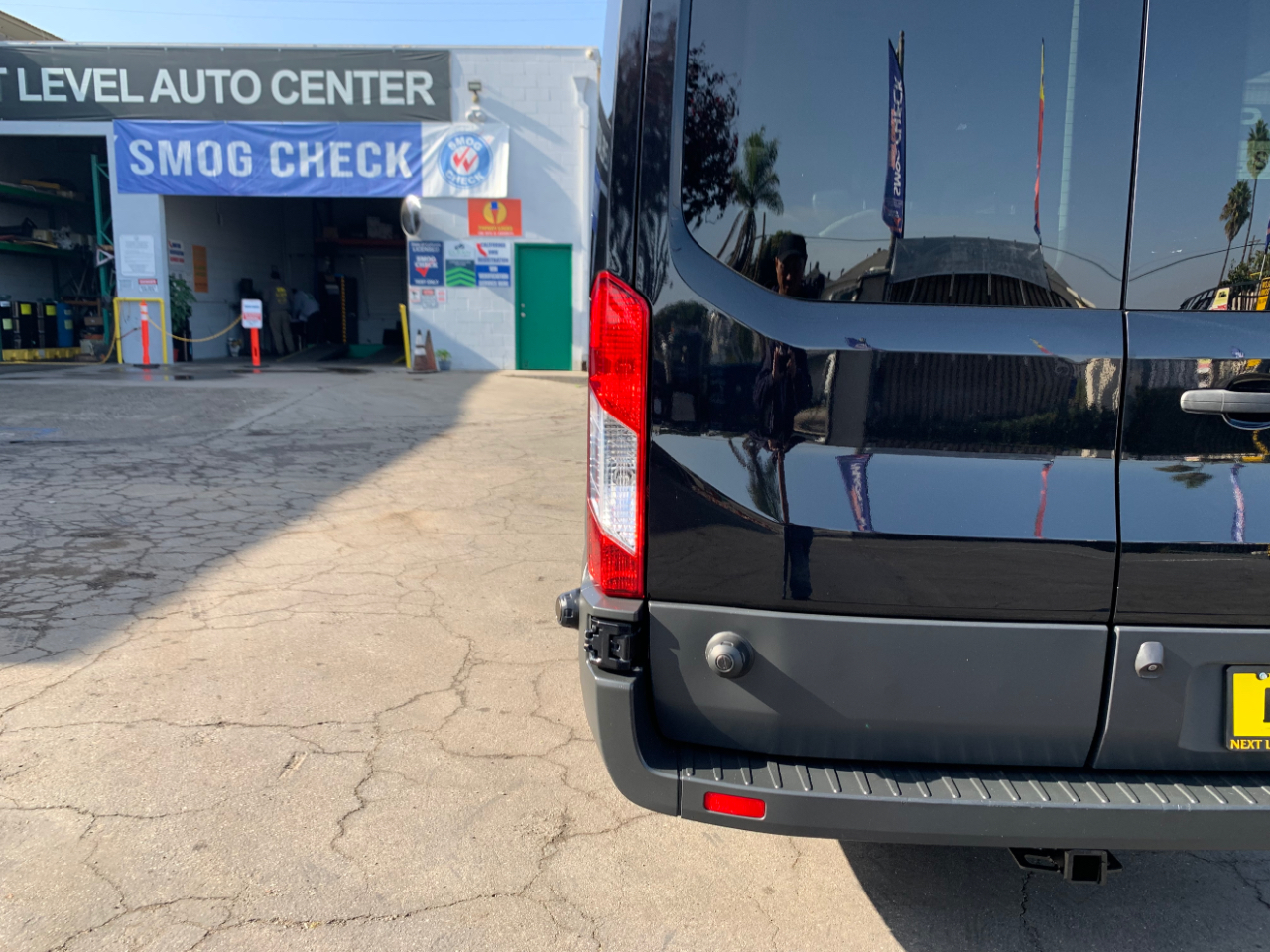 Ford Transit Wagon T-350 148" EL High Roof XLT Sliding RH Dr DRW 2017