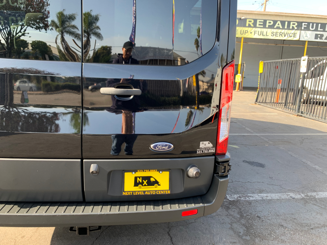 Ford Transit Wagon T-350 148" EL High Roof XLT Sliding RH Dr DRW 2017