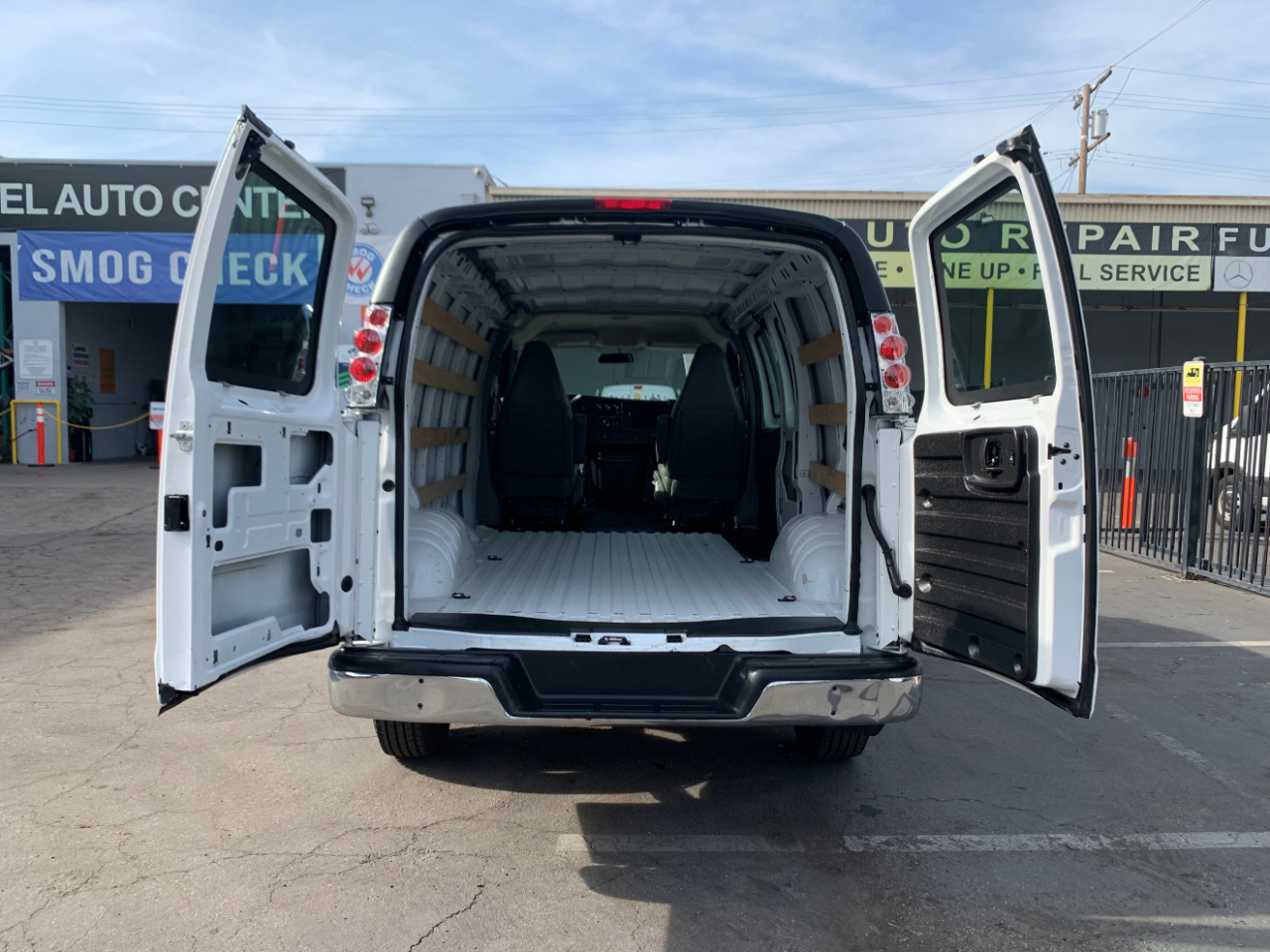 Chevrolet Express Cargo Van RWD 2500 135" 2019