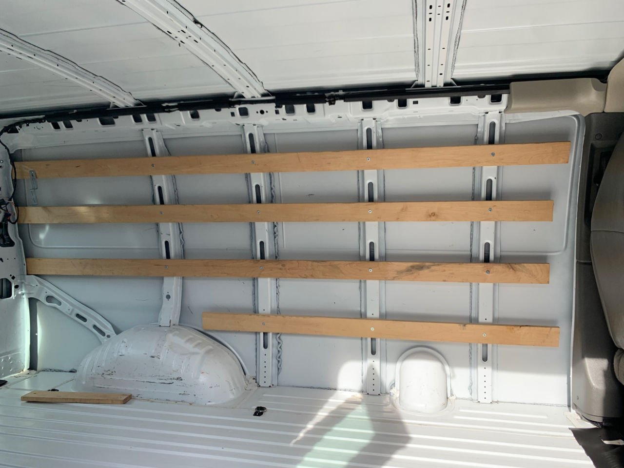 Chevrolet Express Cargo Van RWD 2500 135" 2019