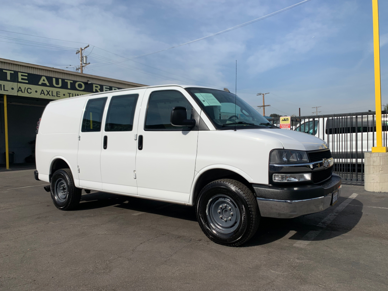Chevrolet Express Cargo Van RWD 2500 135" 2019