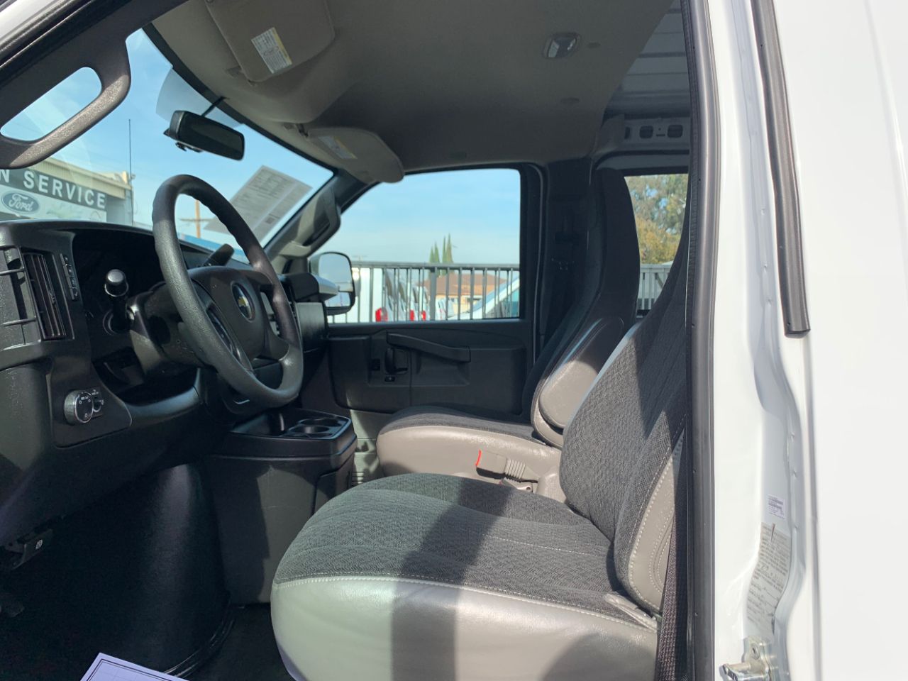 Chevrolet Express Cargo Van RWD 2500 135" 2019