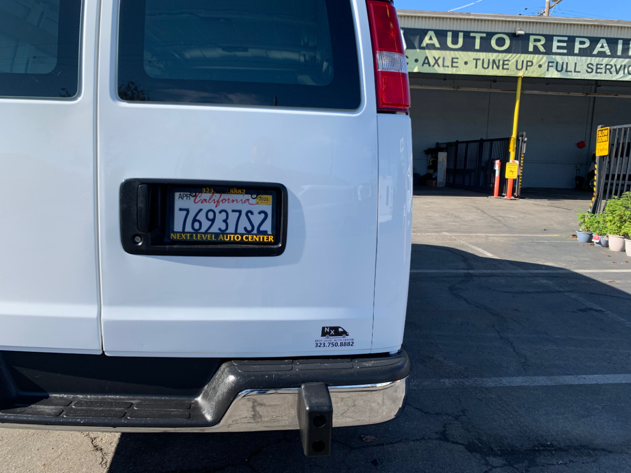 GMC Savana Cargo Van RWD 2500 135" 2017