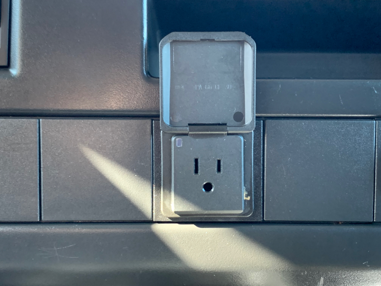 GMC Savana Cargo Van RWD 2500 135" 2017