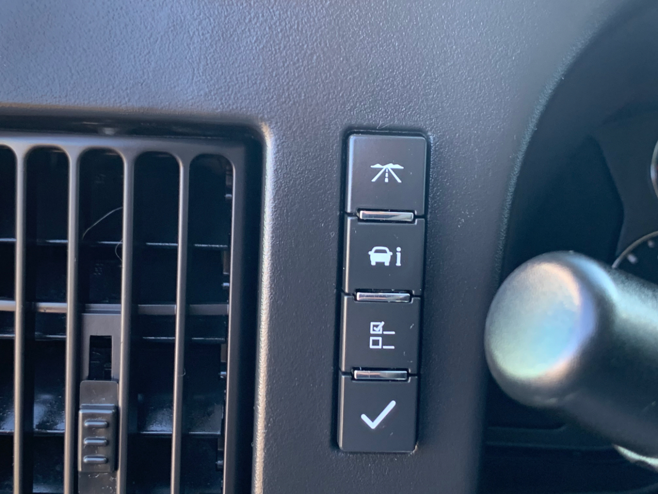 GMC Savana Cargo Van RWD 2500 135" 2017