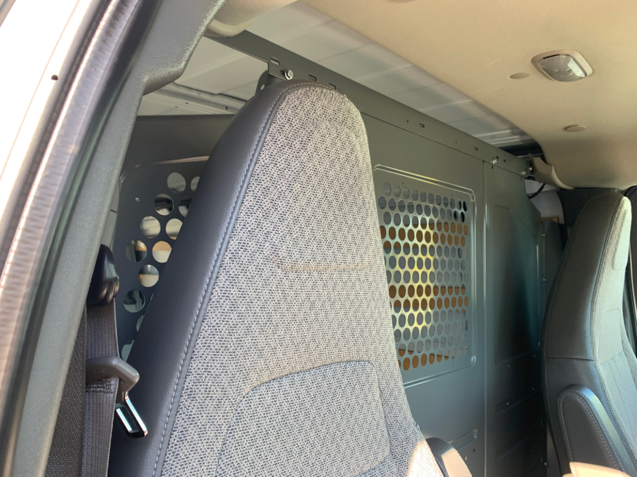 GMC Savana Cargo Van RWD 2500 135" 2017