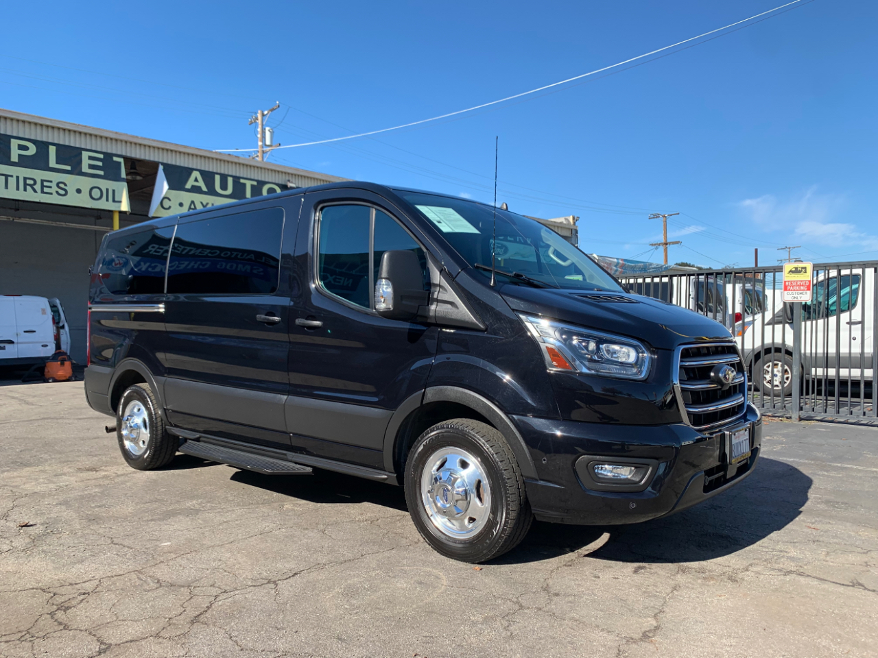 Ford Transit Passenger Wagon T-150 130" Low Roof XLT AWD 2020