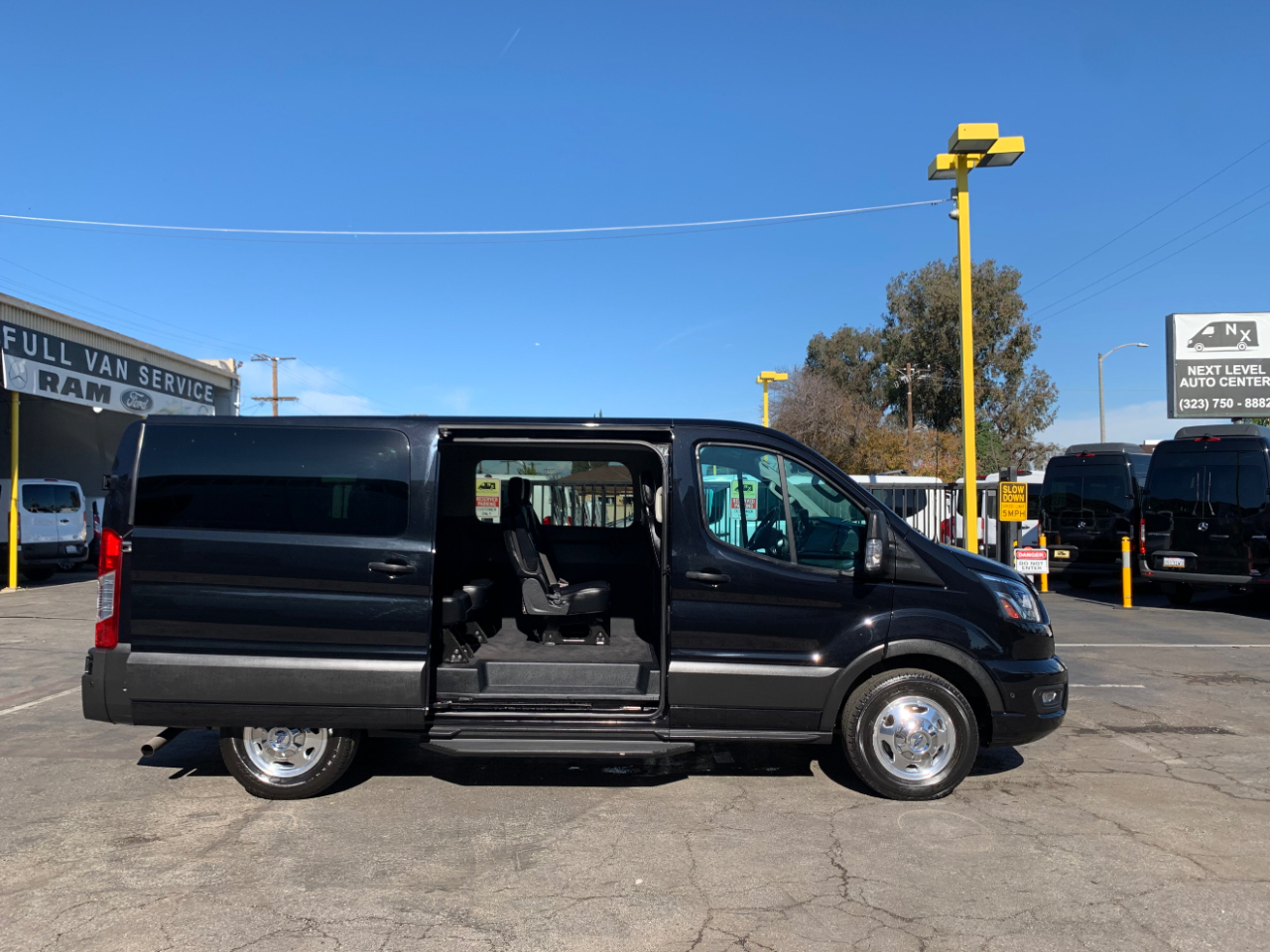 Ford Transit Passenger Wagon T-150 130" Low Roof XLT AWD 2020