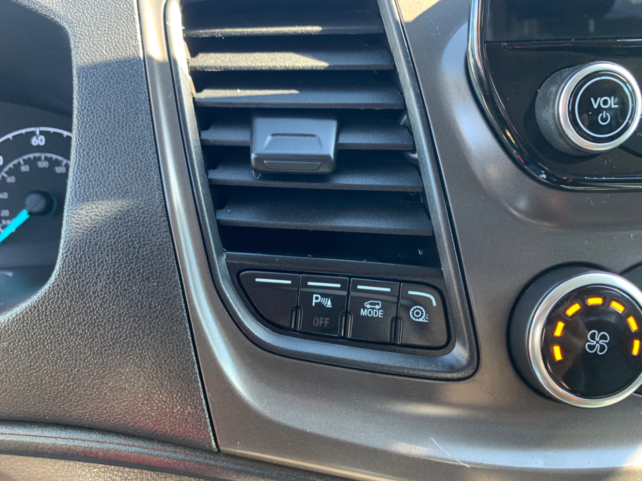 Ford Transit Passenger Wagon T-150 130" Low Roof XLT AWD 2020