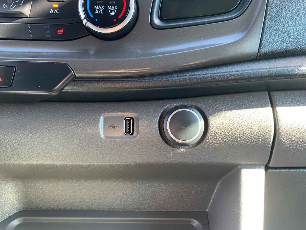 Ford Transit Passenger Wagon T-150 130" Low Roof XLT AWD 2020