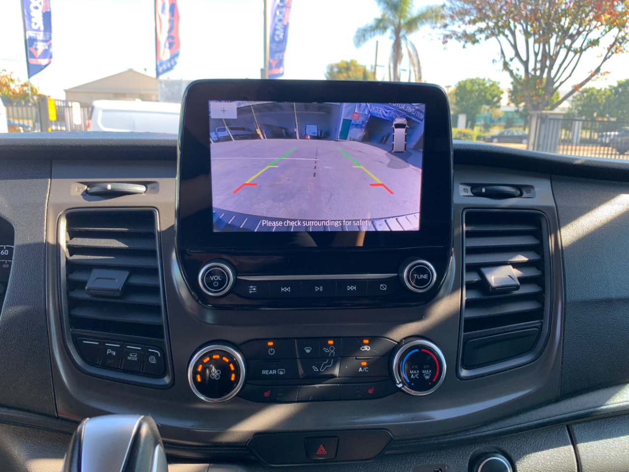 Ford Transit Passenger Wagon T-150 130" Low Roof XLT AWD 2020