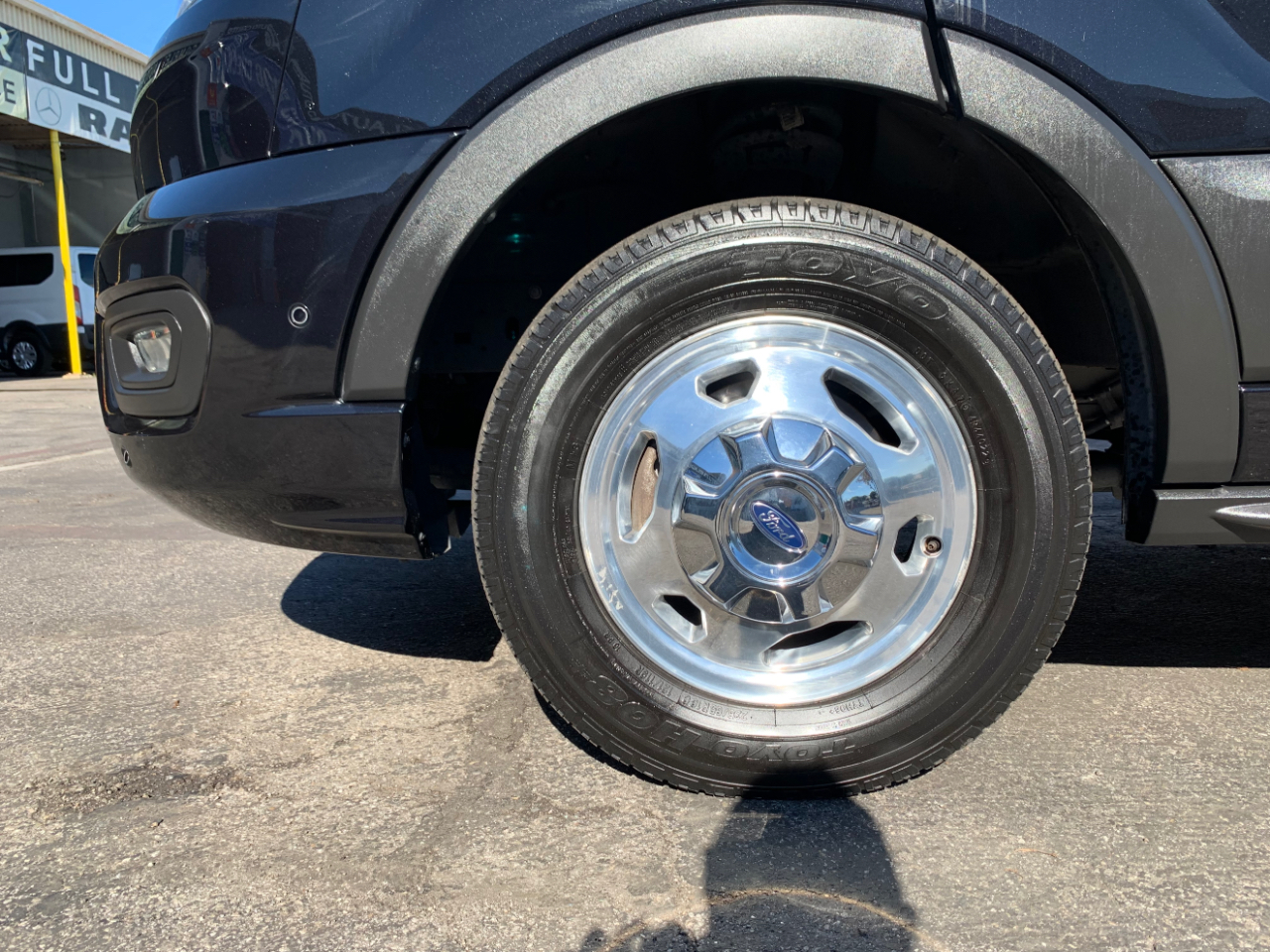 Ford Transit Passenger Wagon T-150 130" Low Roof XLT AWD 2020