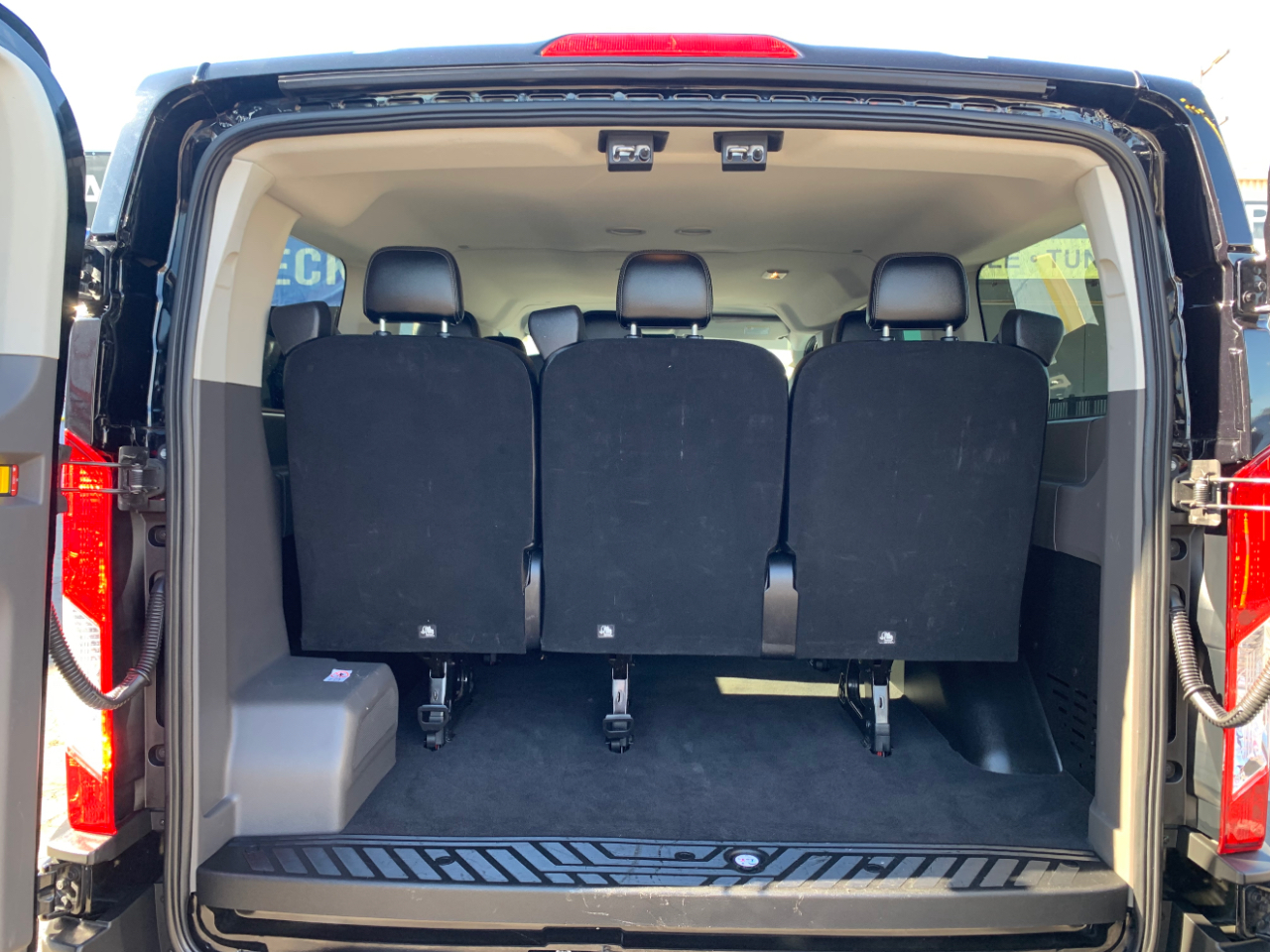 Ford Transit Passenger Wagon T-150 130" Low Roof XLT AWD 2020