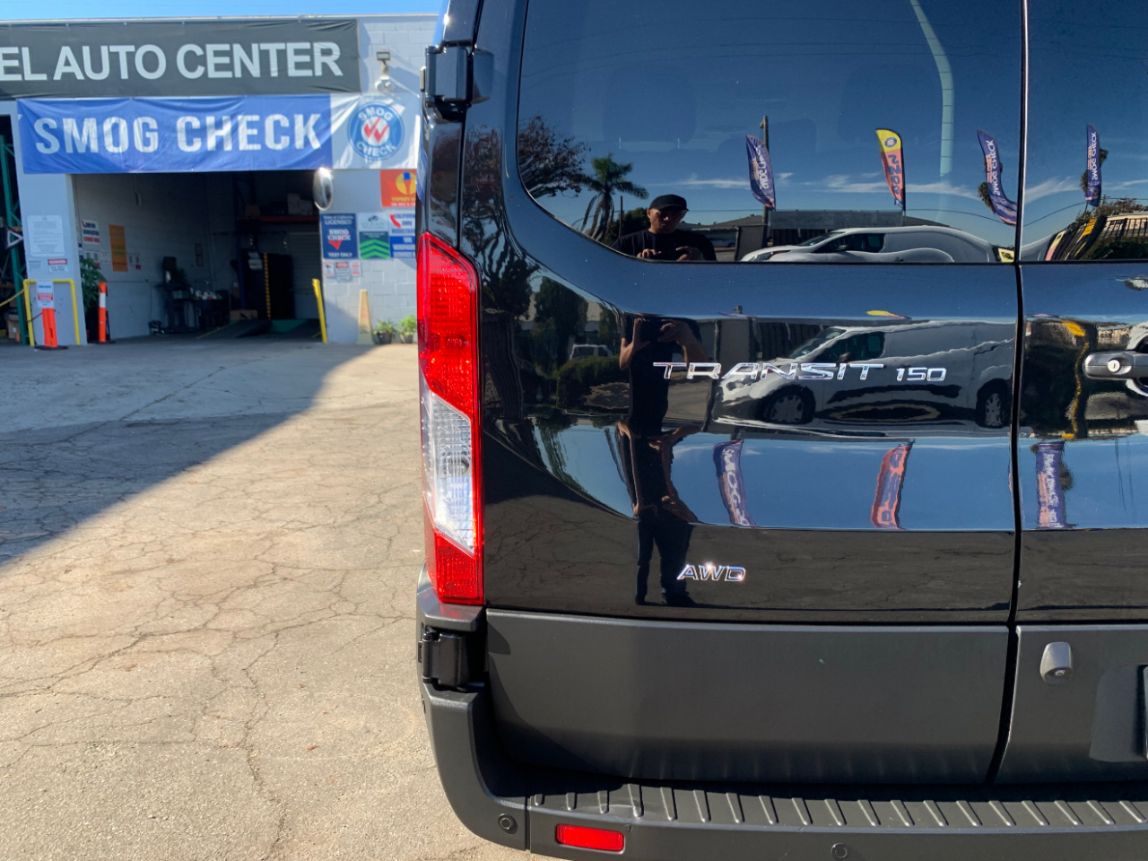 Ford Transit Passenger Wagon T-150 130" Low Roof XLT AWD 2020