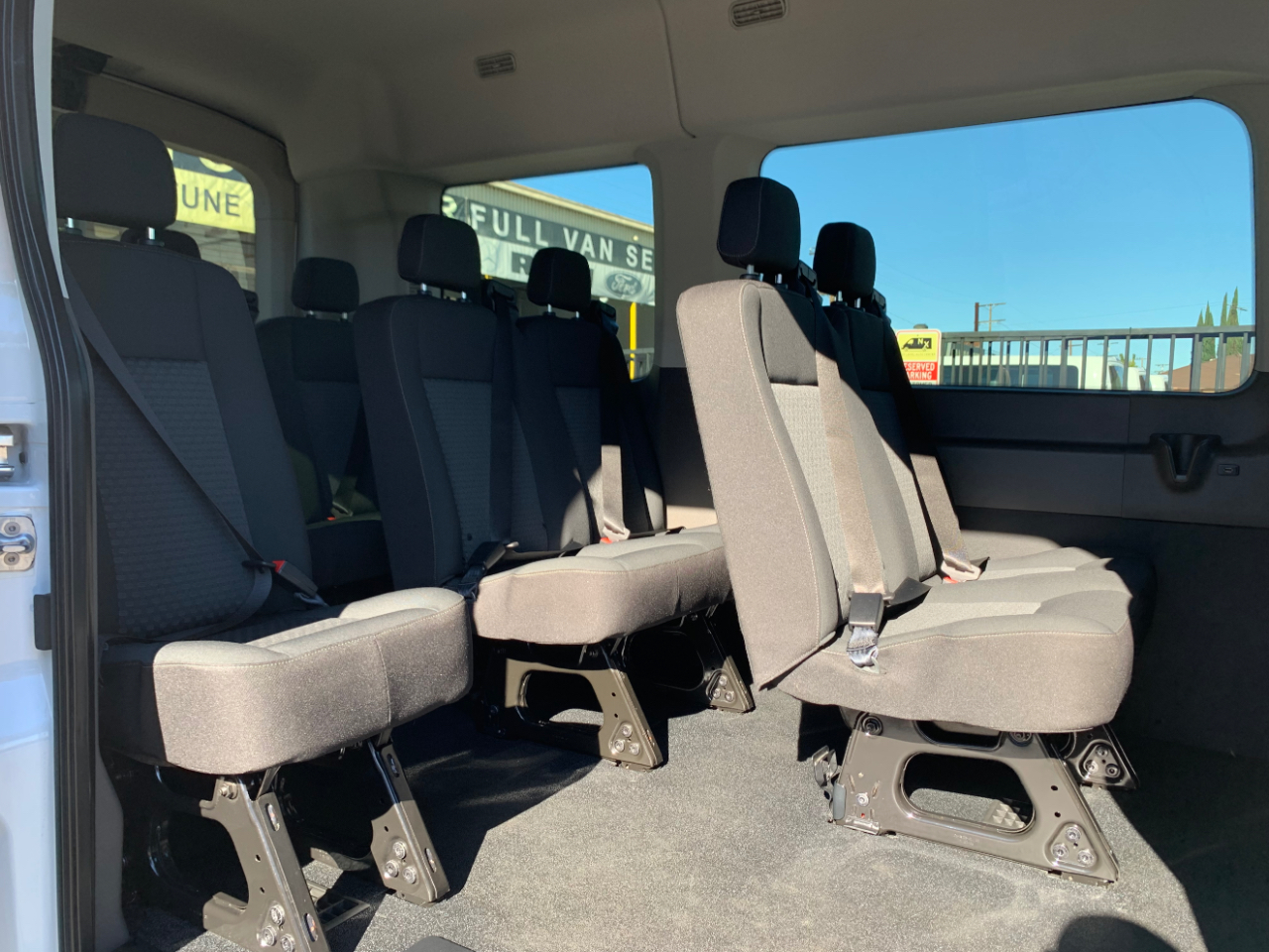 Ford Transit Passenger Wagon T-150 130" Med Roof XL RWD 2020