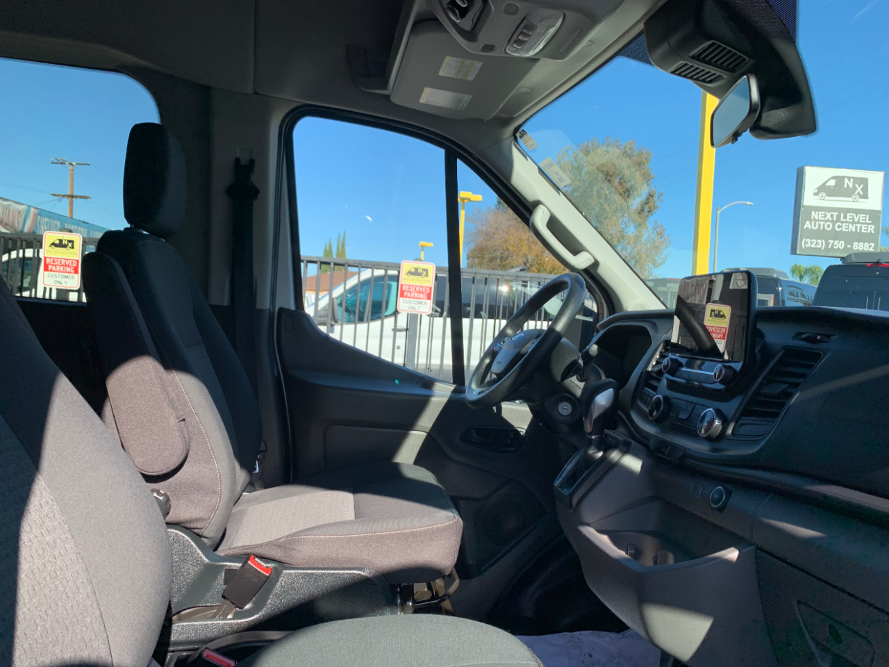 Ford Transit Passenger Wagon T-150 130" Med Roof XL RWD 2020