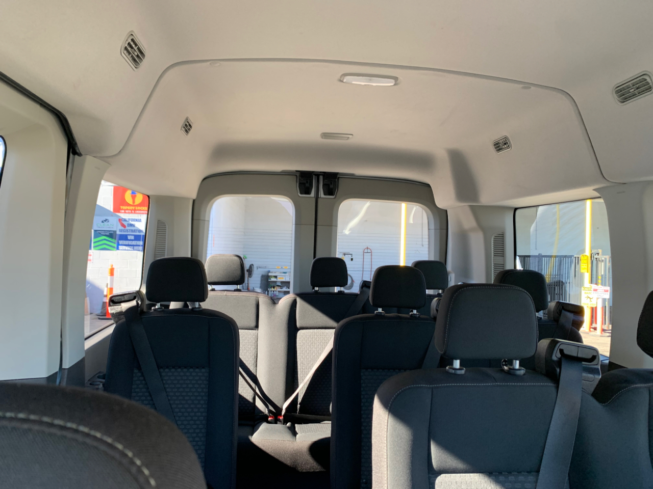 Ford Transit Passenger Wagon T-150 130" Med Roof XL RWD 2020